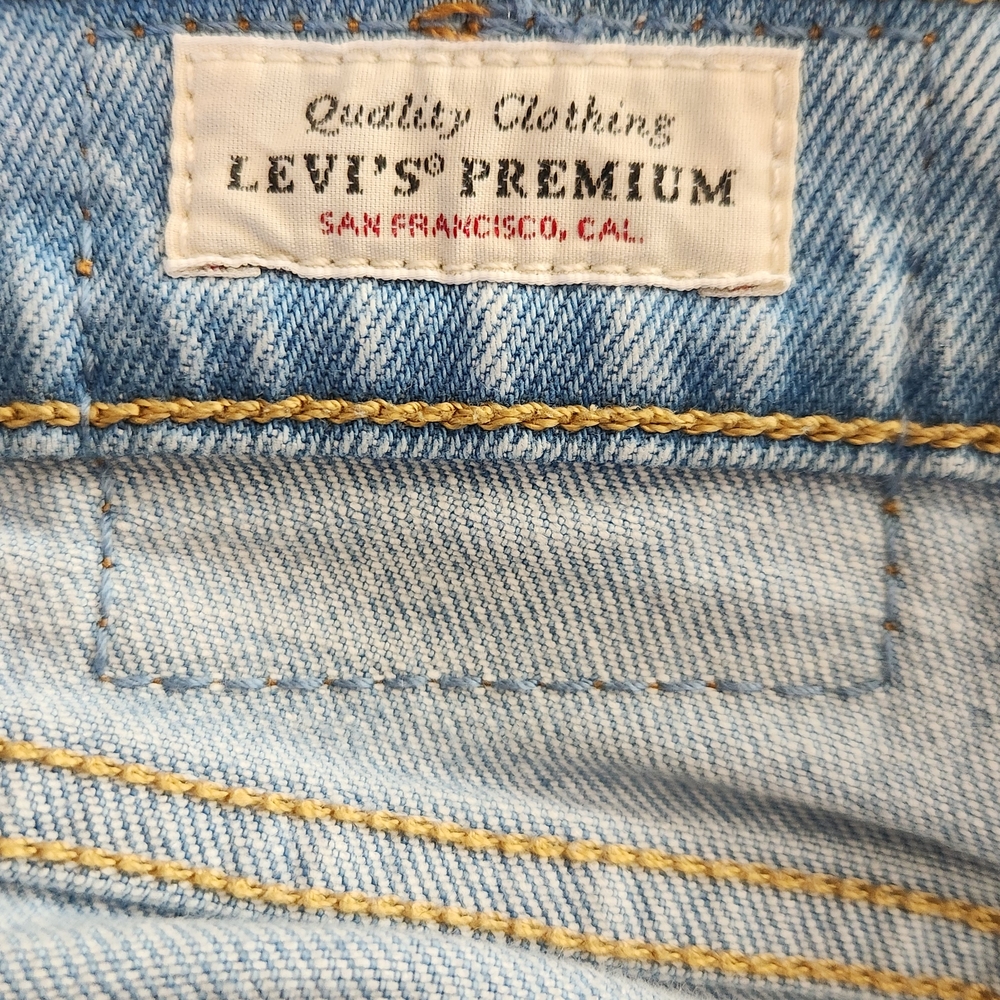 Levi's Premium Women's 501 Straight Leg Jeans 25x28 - Picture 6 of 10